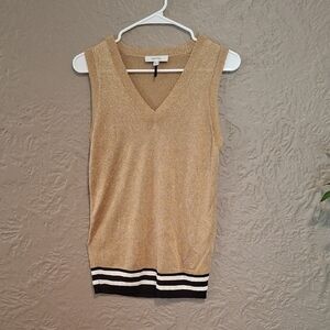 IPEKYOL Wome's Gold V-Neck Top.